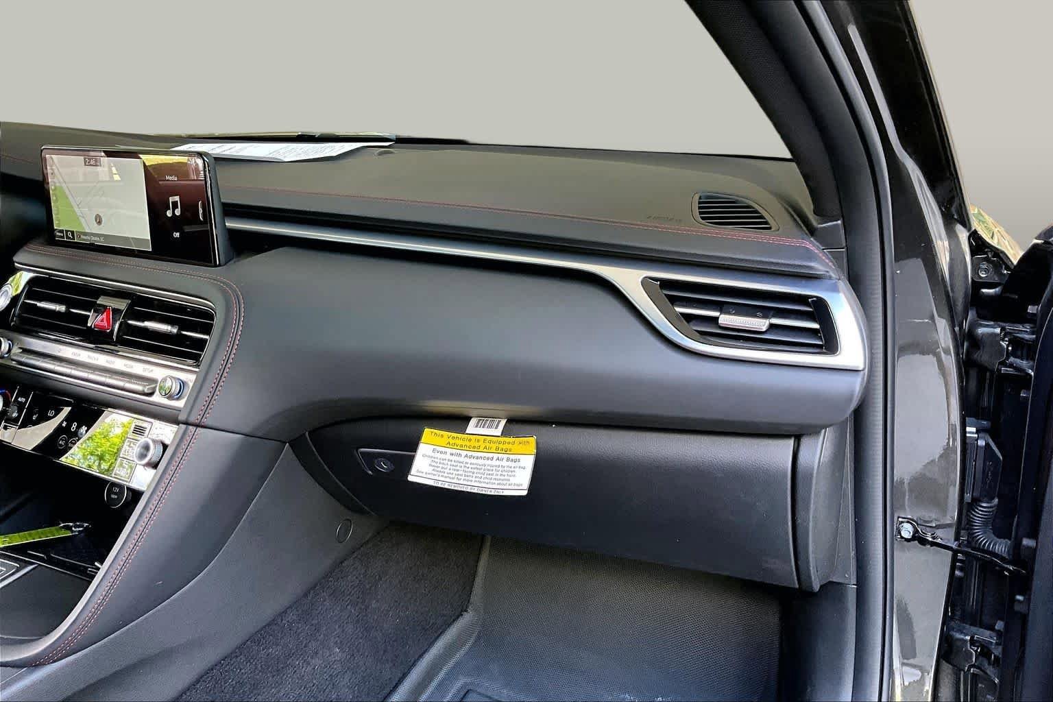 Used 2025 Genesis G70 2.5T w/ Sport Prestige Package RWD image 19