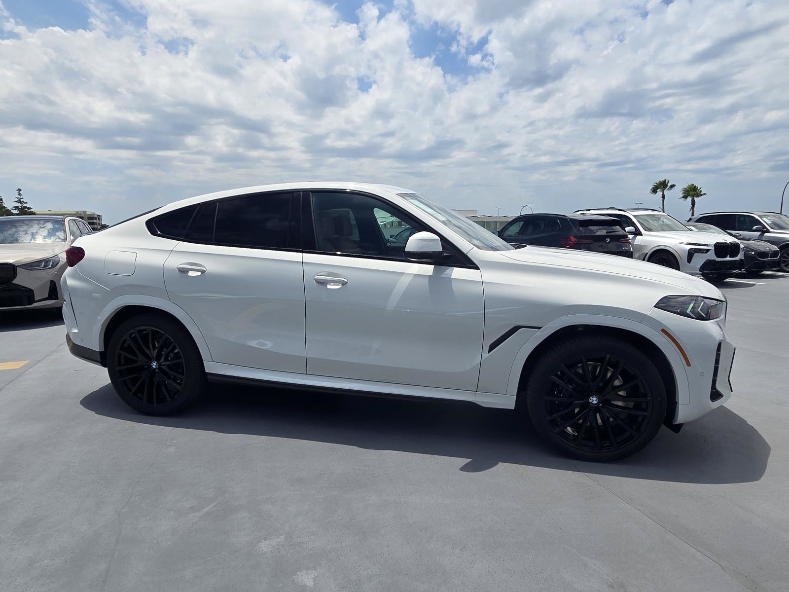 New 2027 BMW X6 xDrive40i w/ Climate Comfort Package AWD/4WD image 28