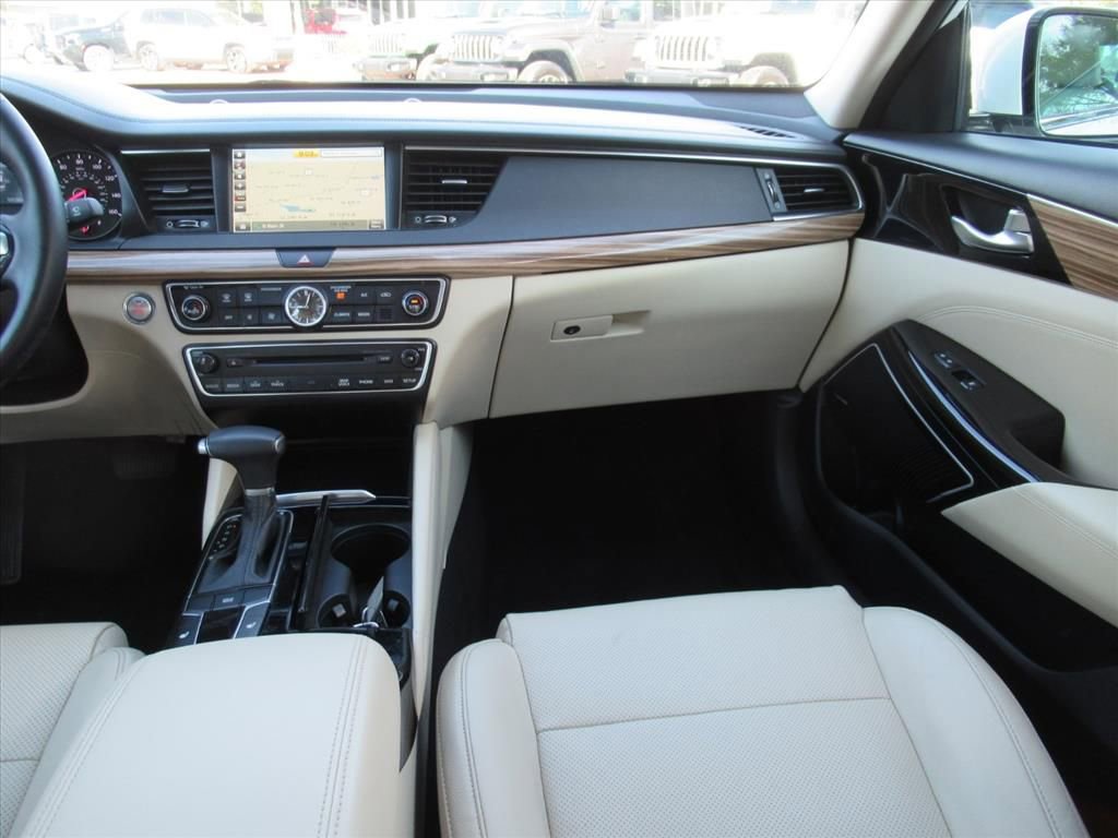 Used 2017 Kia Cadenza Premium w/ Luxury Package image 13