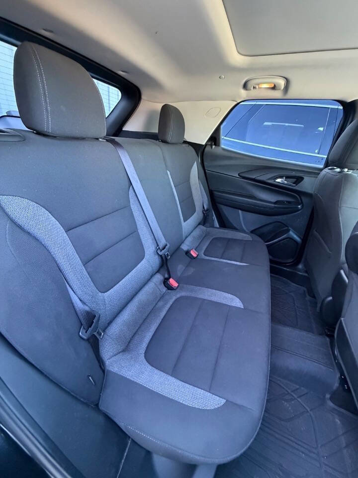 Used 2021 Chevrolet TrailBlazer LT w/ Sun and Liftgate Package AWD/4WD image 18