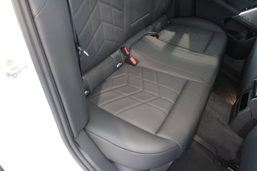 New 2026 BMW 550e xDrive AWD/4WD image 23