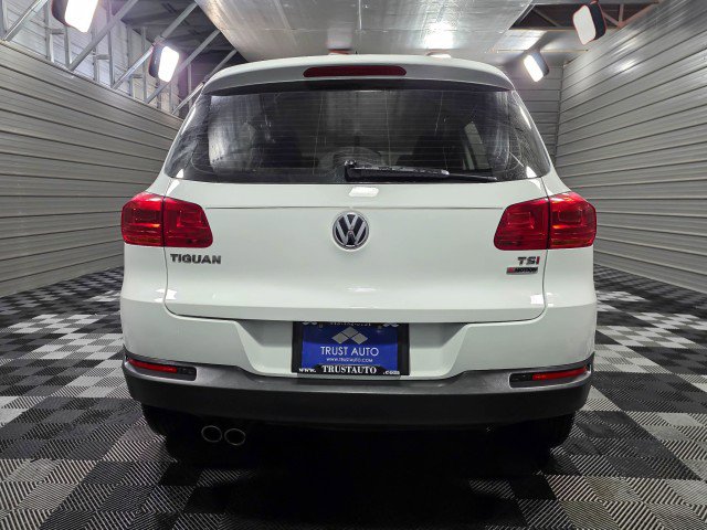 Used 2017 Volkswagen Tiguan S image 6