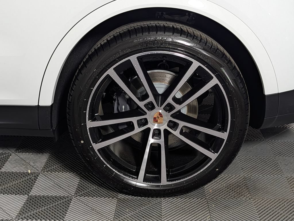 New 2026 Porsche Cayenne AWD/4WD image 12
