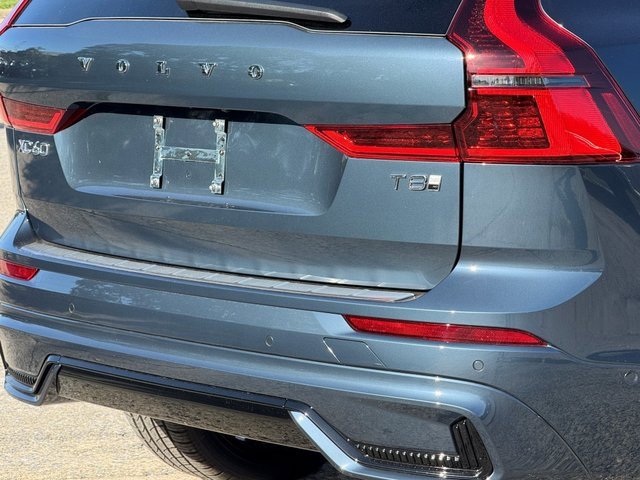 New 2026 Volvo XC60 T8 Ultra w/ Protection Package Premier image 8