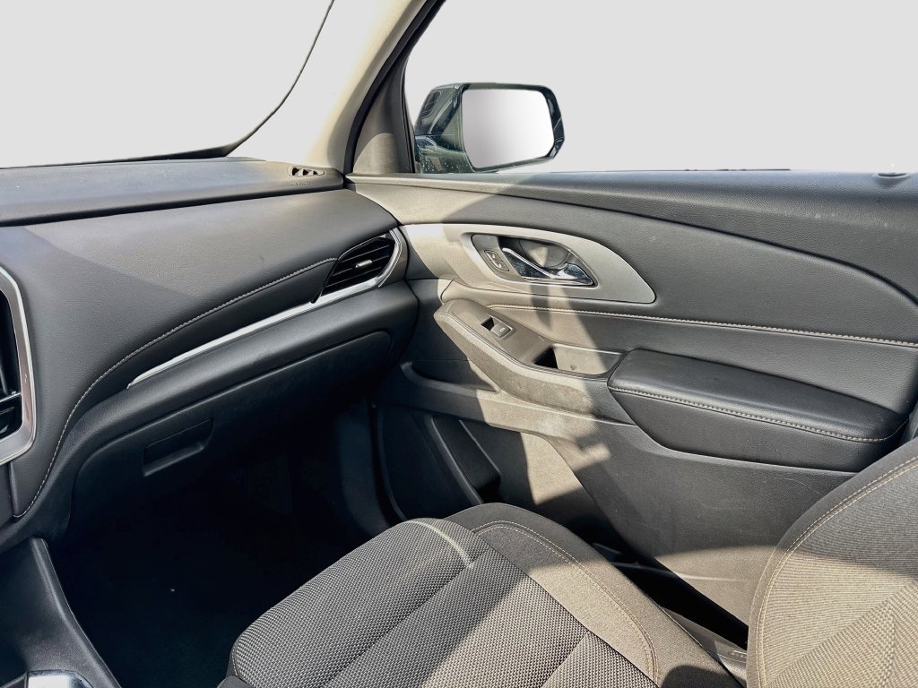 Used 2019 Chevrolet Traverse LS w/ LPO, Floor Liner Package FWD image 27
