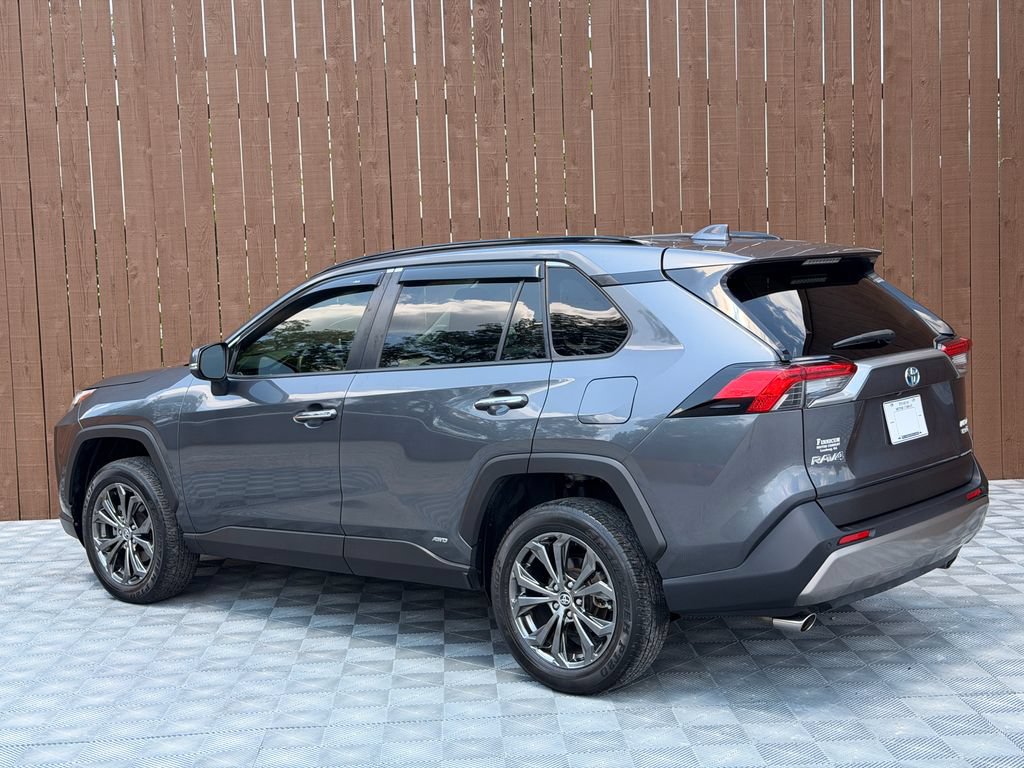 Used 2022 Toyota RAV4 Limited AWD/4WD image 14