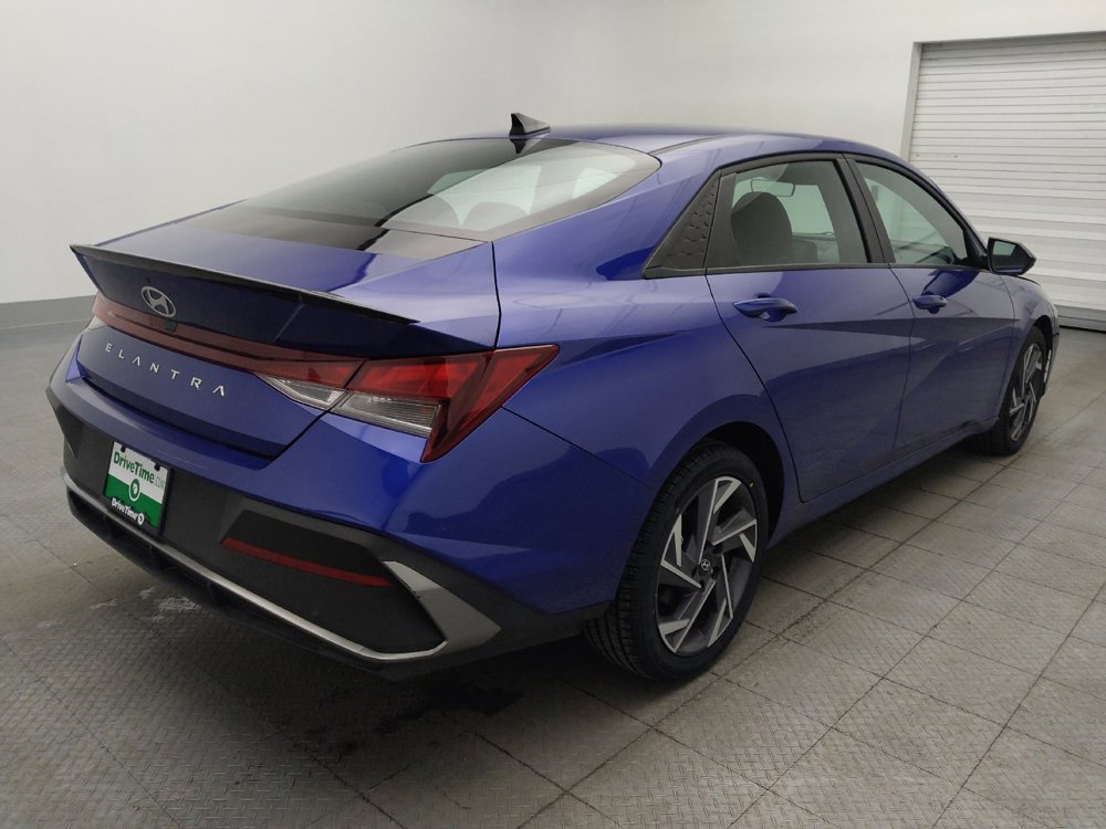Used 2025 Hyundai Elantra Sport w/ Cargo Package FWD image 9