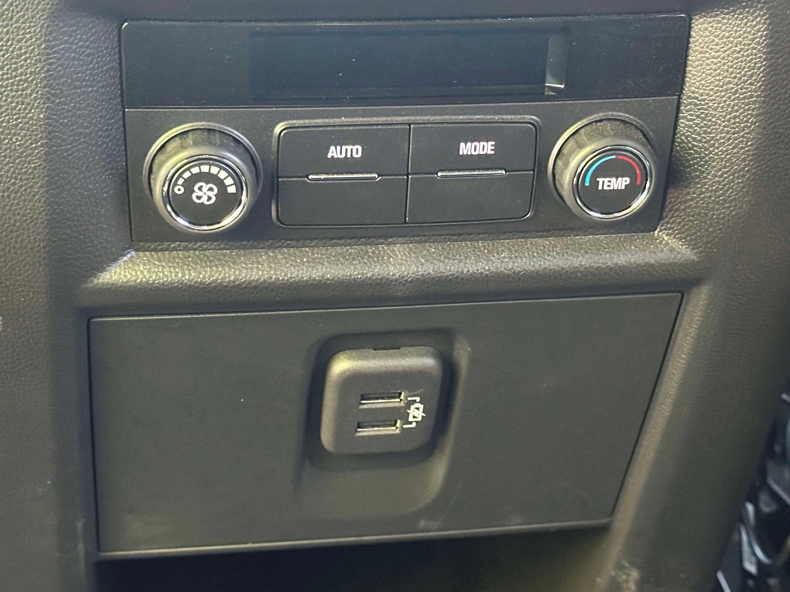 Used 2023 Chevrolet Traverse LT w/ LPO, Floor Liner Package AWD/4WD image 11