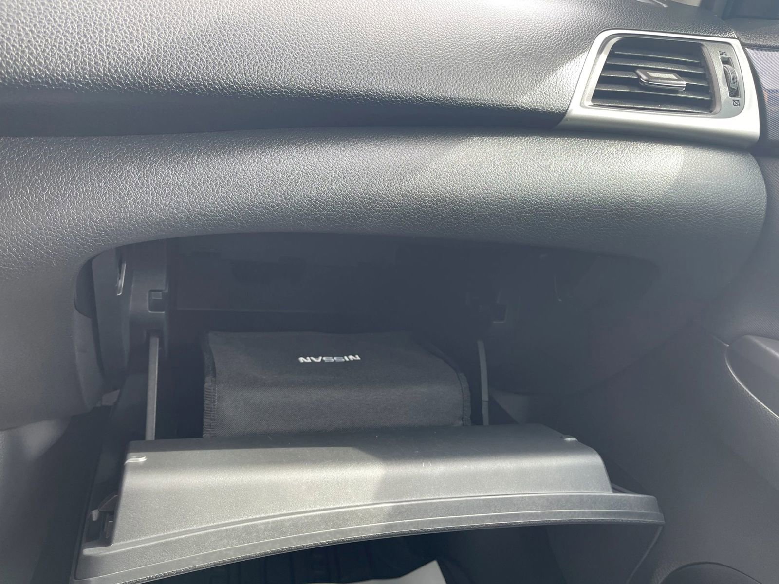 Used 2019 Nissan Sentra SR image 18