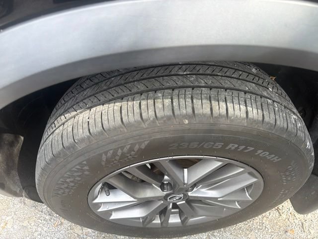 Used 2023 Nissan Rogue S AWD/4WD image 4
