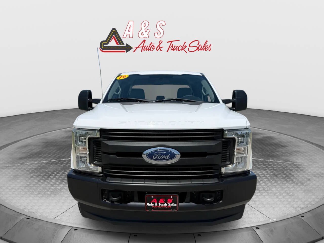 Used 2019 Ford F350 XL w/ Snow Plow Prep Package AWD/4WD image 2