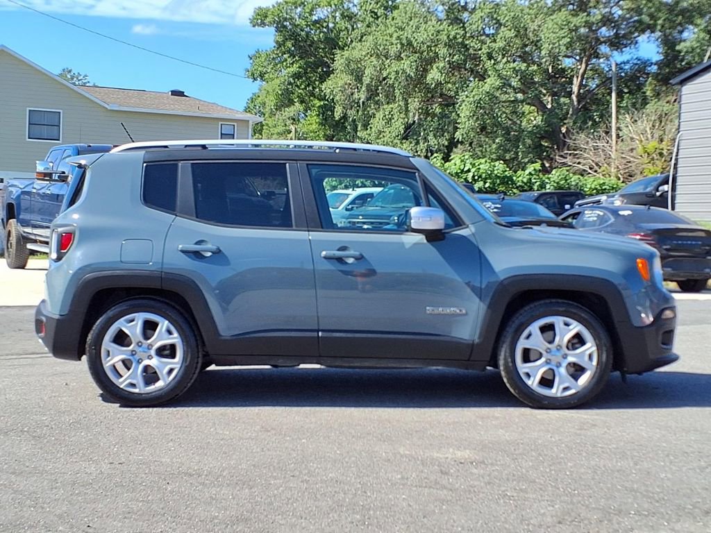 Used 2017 Jeep Renegade Limited FWD image 8