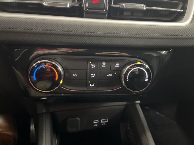 Used 2024 Chevrolet TrailBlazer LT AWD/4WD image 9