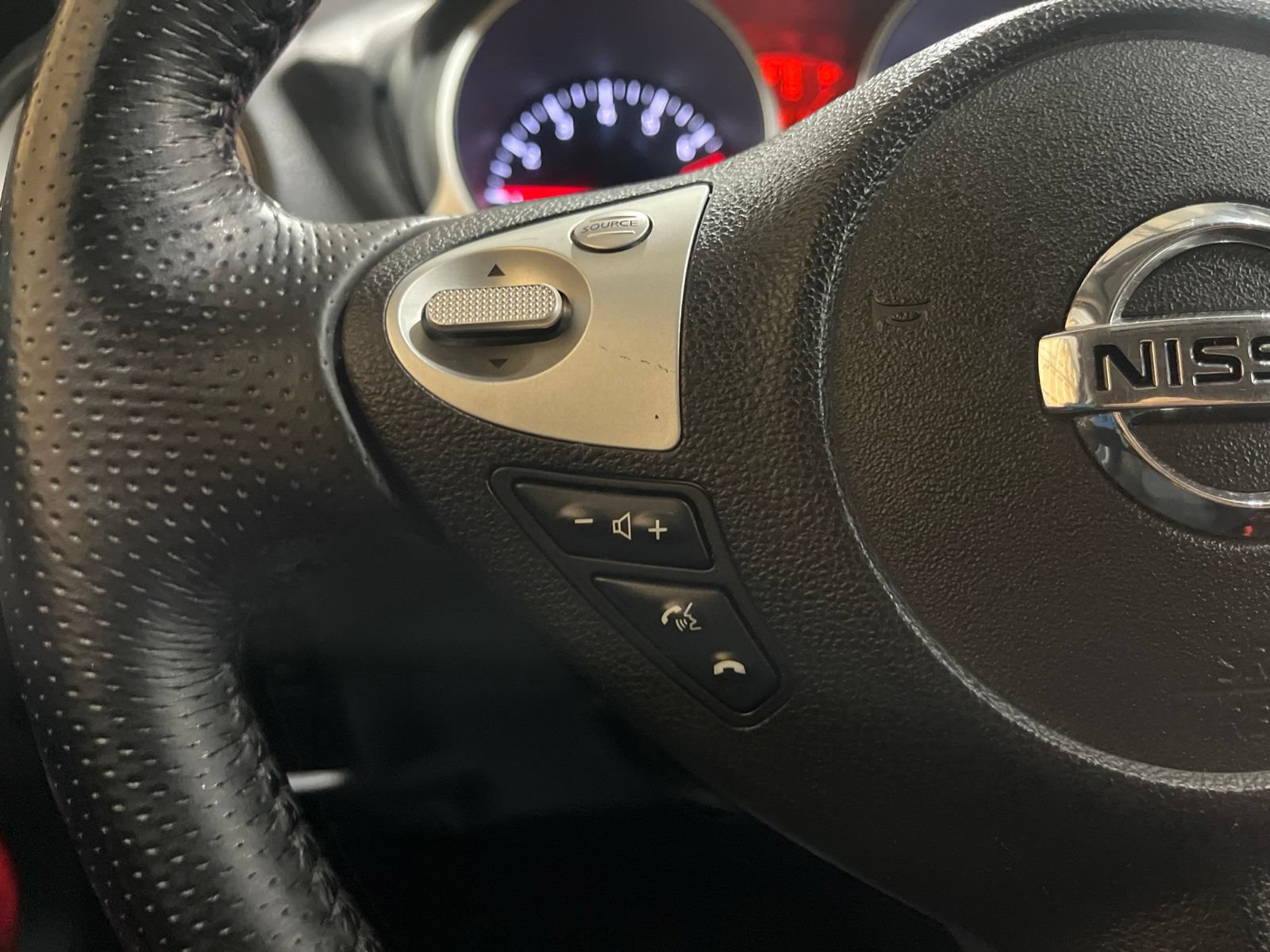 Used 2011 Nissan Juke SV w/ Sport Pkg FWD image 21