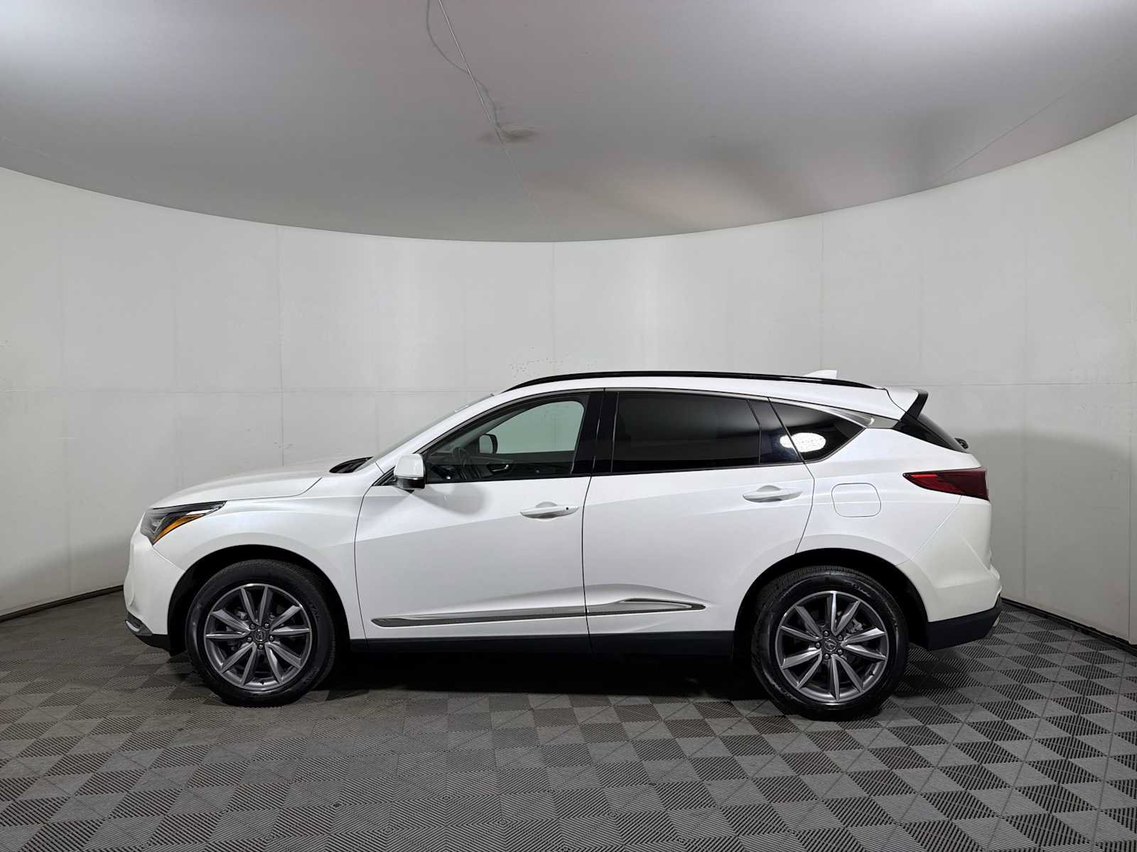 Used 2023 Acura RDX AWD w/ Technology Package image 4