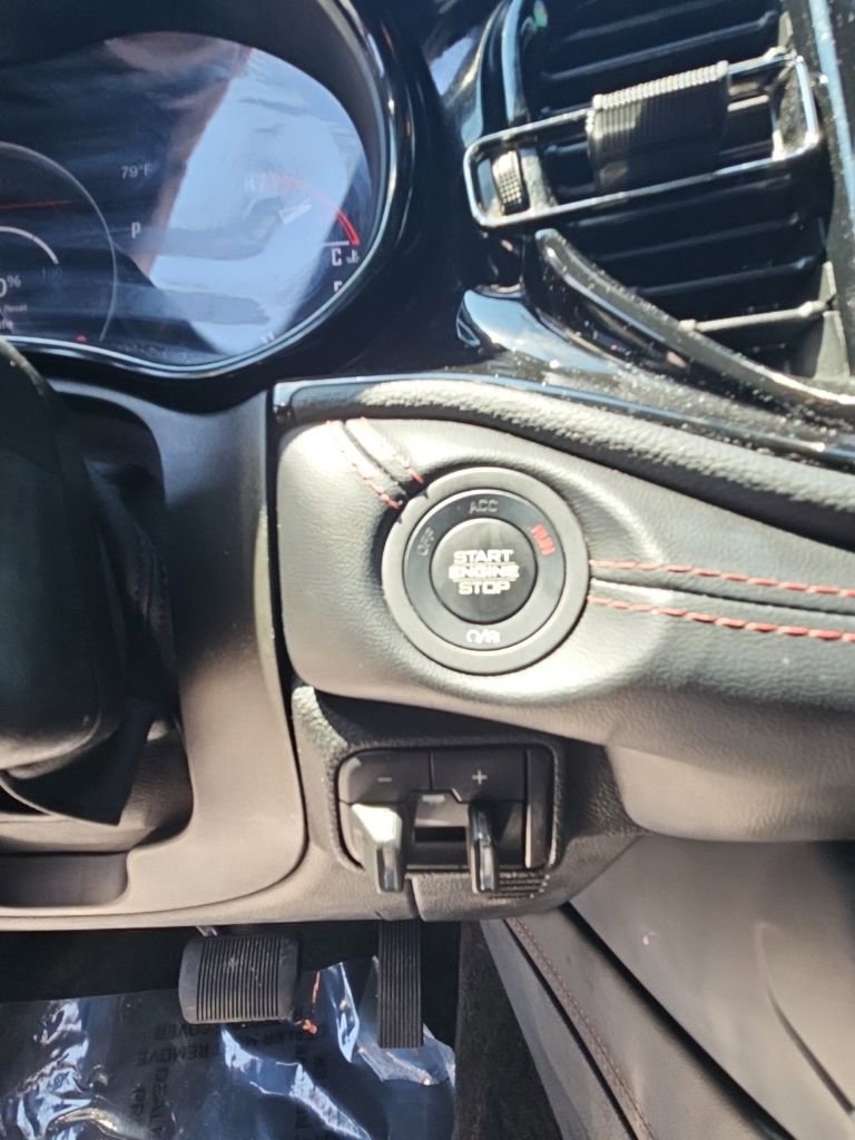 Used 2021 Dodge Durango R/T w/ Blacktop Package AWD/4WD image 16