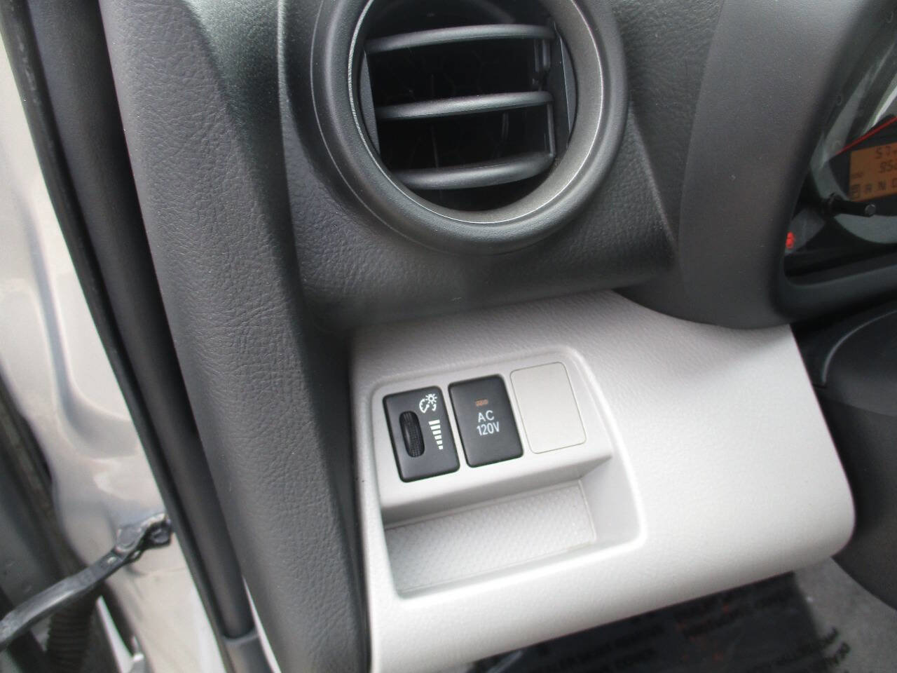 Used 2010 Toyota RAV4 Limited AWD/4WD image 12