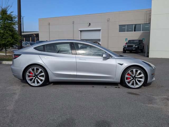 Used 2018 Tesla Model 3 Long Range image 4