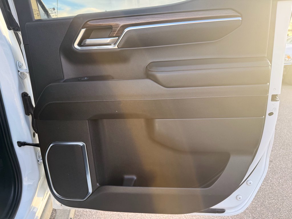 Used 2024 Chevrolet Silverado 1500 LT Trail Boss image 19