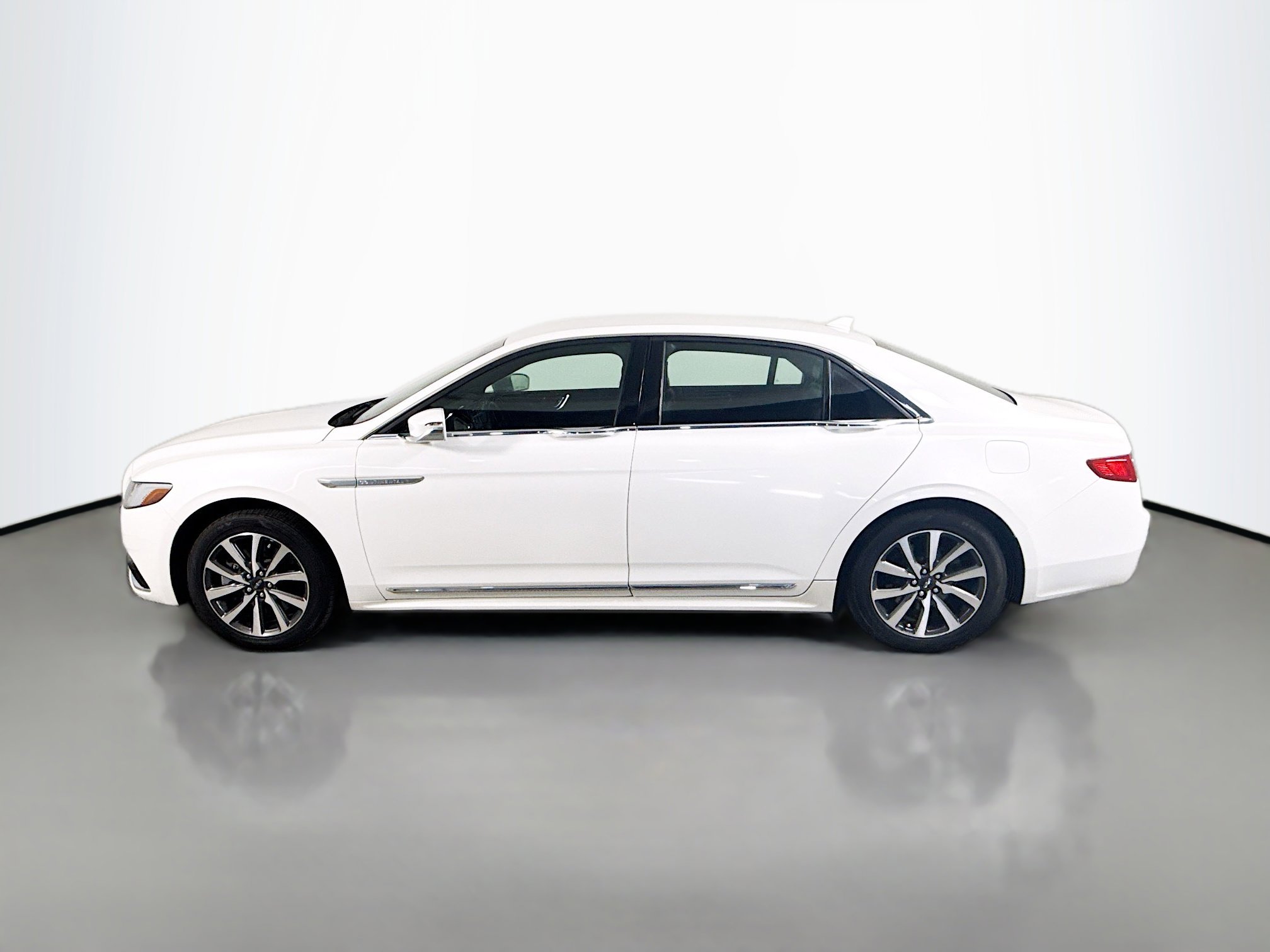 Used 2020 Lincoln Continental image 6