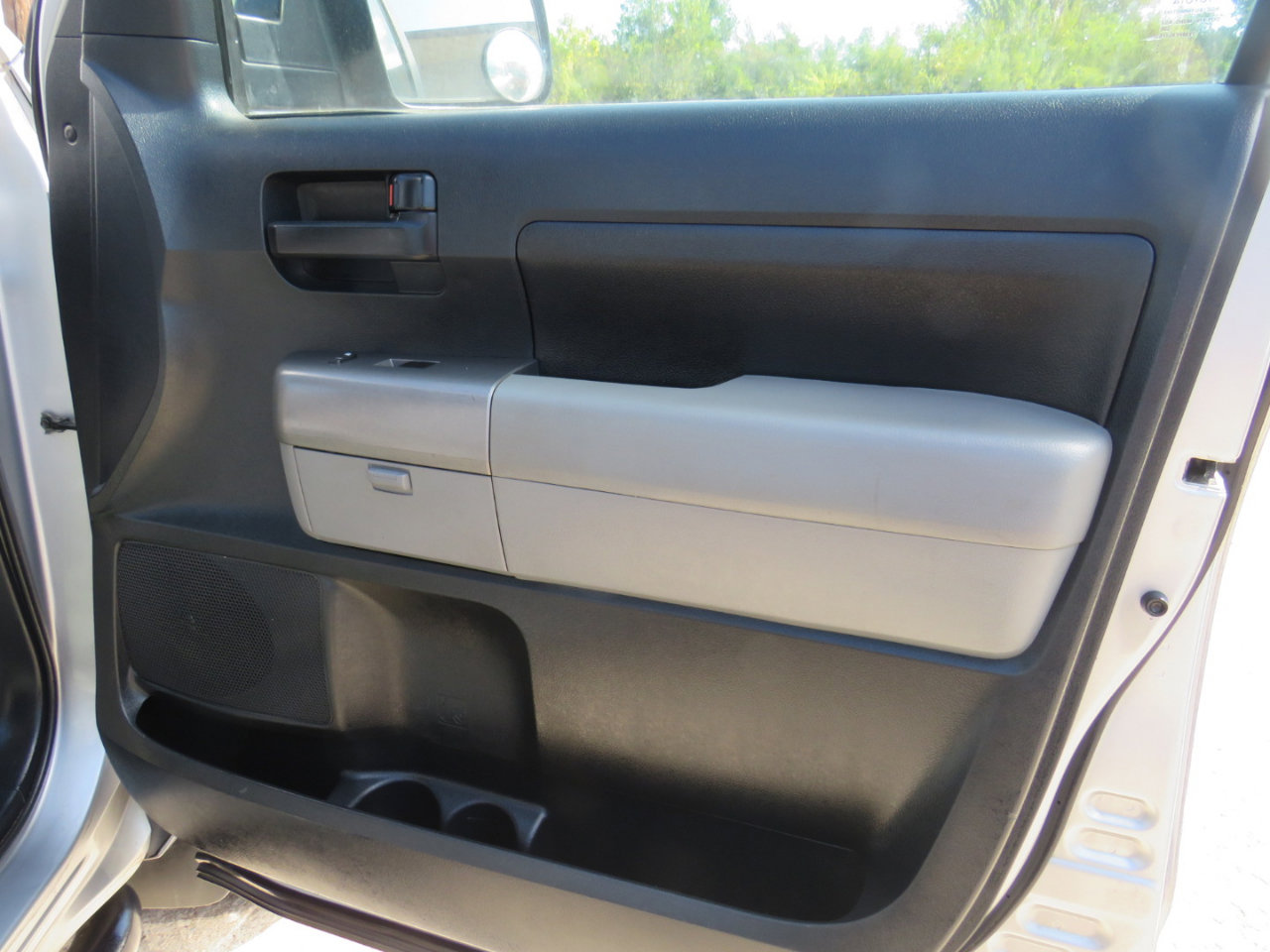 Used 2011 Toyota Tundra 4x4 Double Cab w/ Tow Pkg image 20