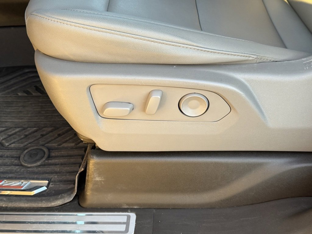 Used 2025 Chevrolet Silverado 1500 LTZ w/ LTZ Premium Package image 19