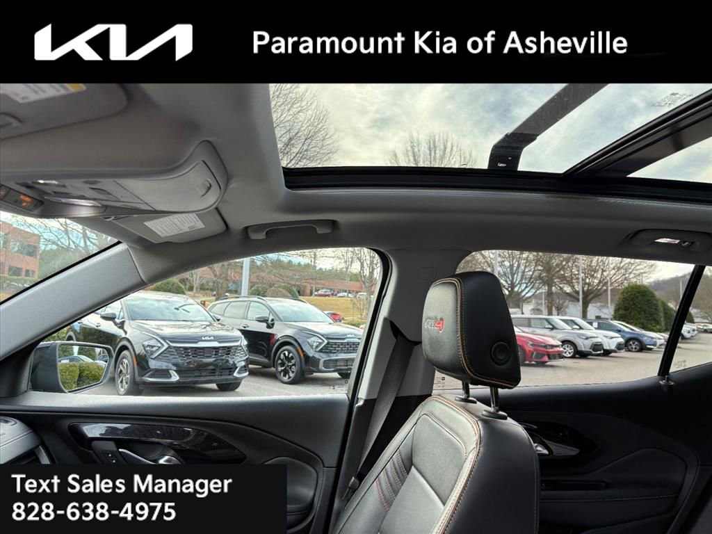 Used 2023 GMC Terrain AT4 w/ Tech Package image 13