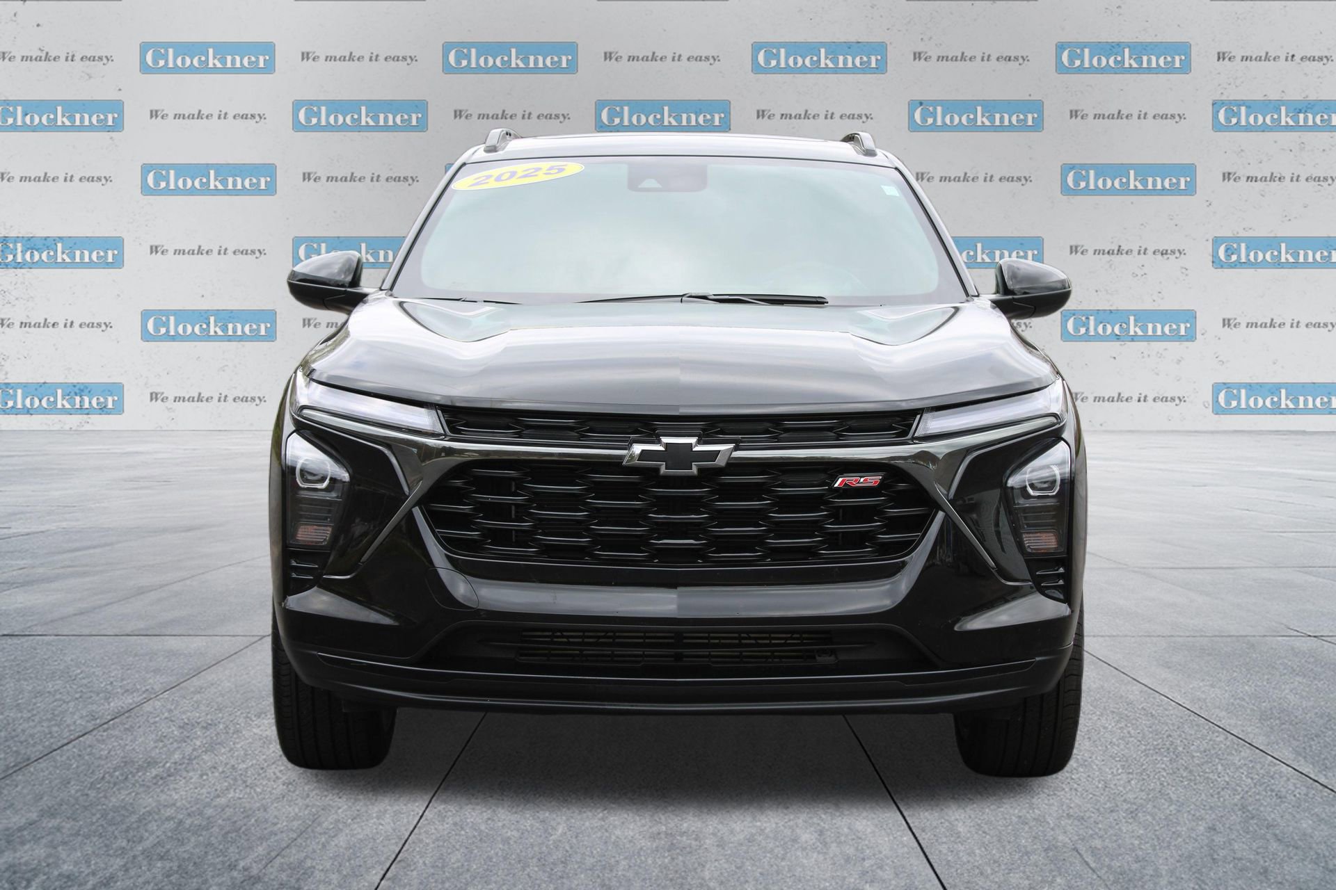 Used 2025 Chevrolet Trax RS w/ Sunroof Package image 2