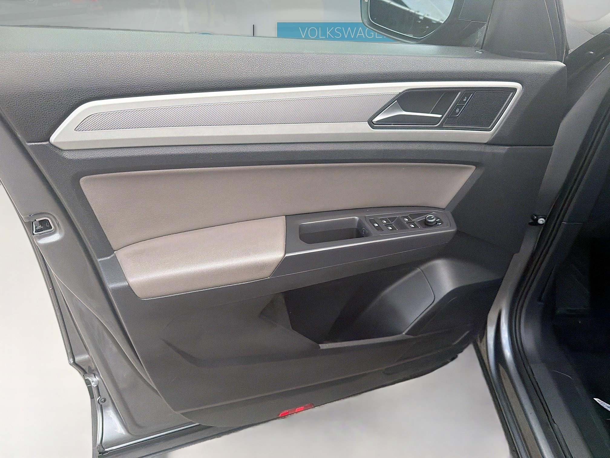 Certified 2021 Volkswagen Atlas Cross Sport S FWD image 19