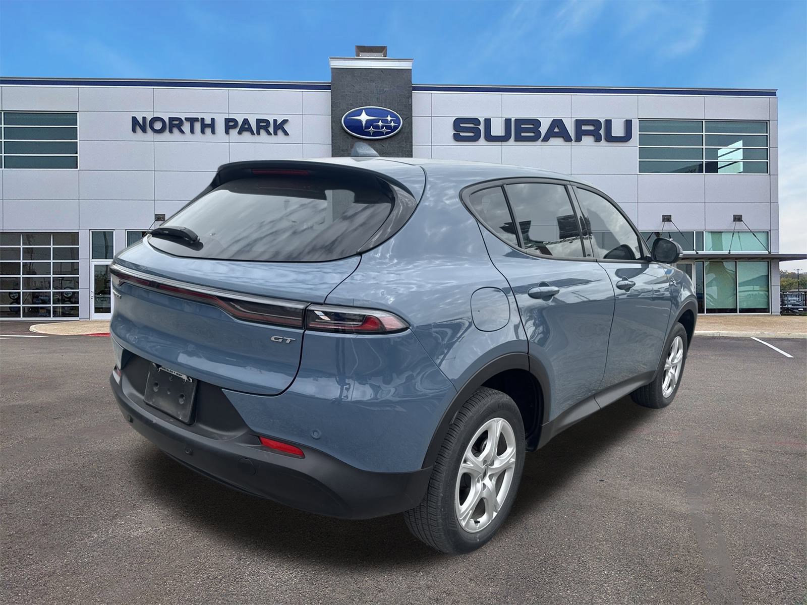 Used 2023 Dodge Hornet GT image 3