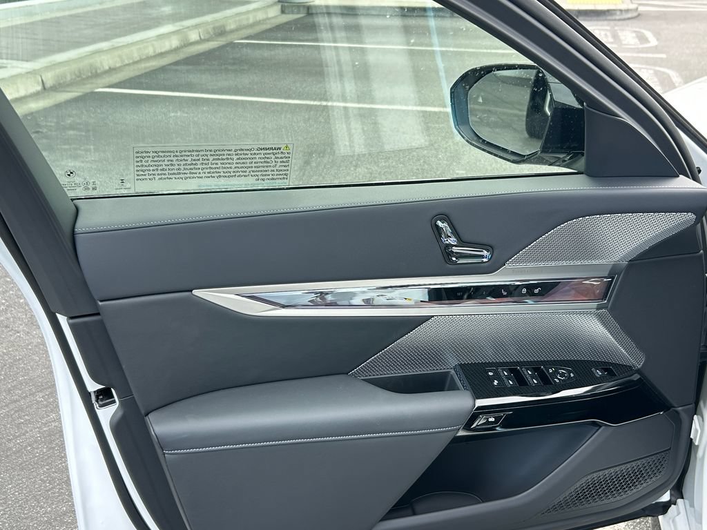 New 2026 BMW i7 M70 w/ Executive Package AWD/4WD image 11