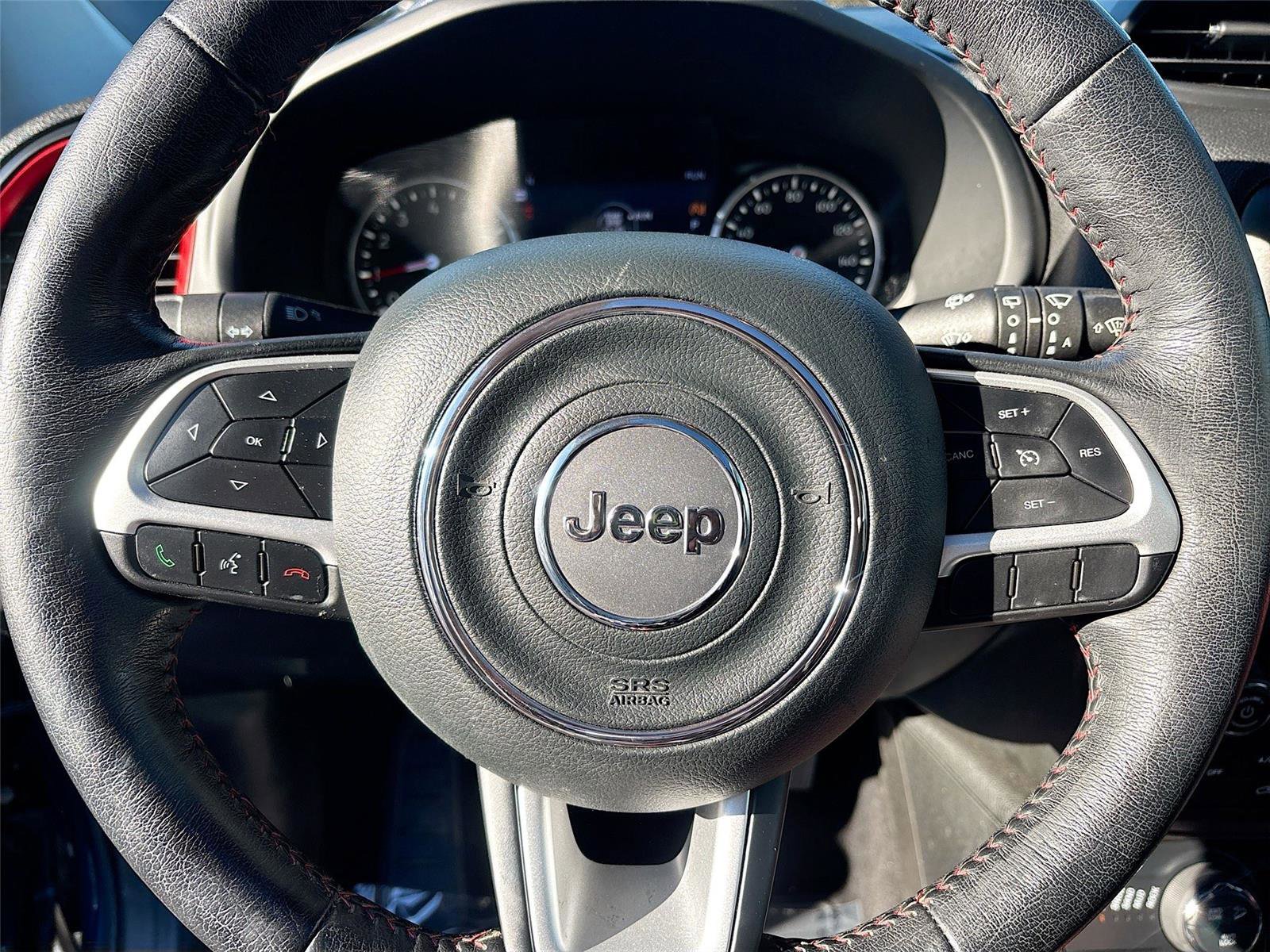 Used 2021 Jeep Renegade Trailhawk w/ Sun & Sound Group image 11