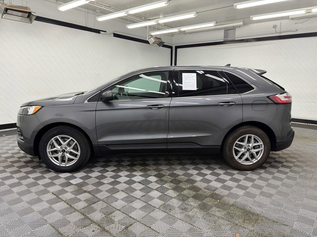 Used 2024 Toyota RAV4 XSE w/ Weather Package AWD/4WD image 35