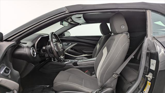 Used 2020 Chevrolet Camaro LT image 14