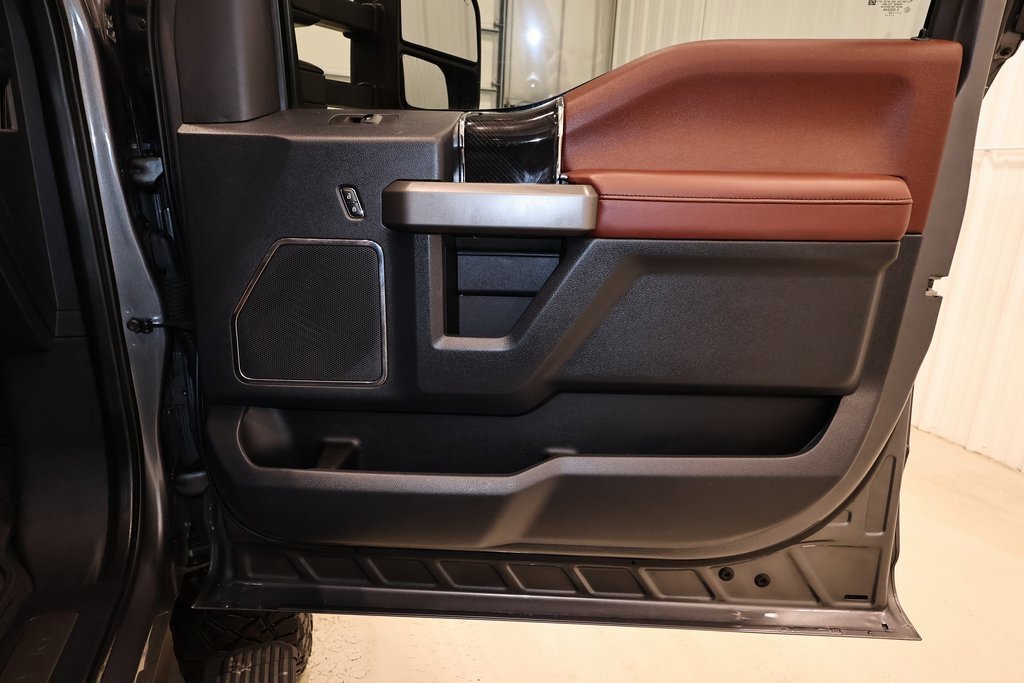 Used 2022 Ford F450 Platinum w/ FX4 Off-Road Package image 20