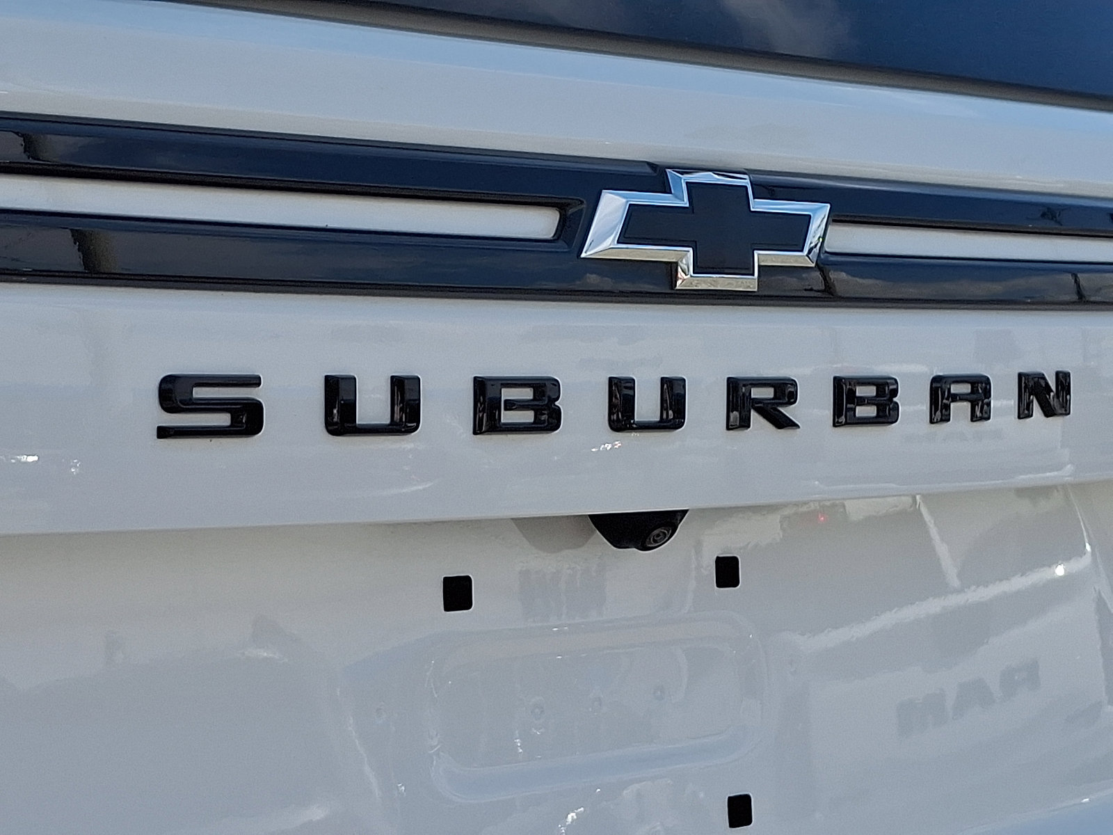 Certified 2024 Chevrolet Suburban Z71 w/ Z71 Off-Road Package AWD/4WD image 33