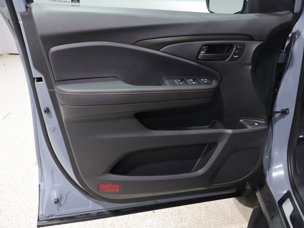 Used 2025 Honda Ridgeline TrailSport image 13