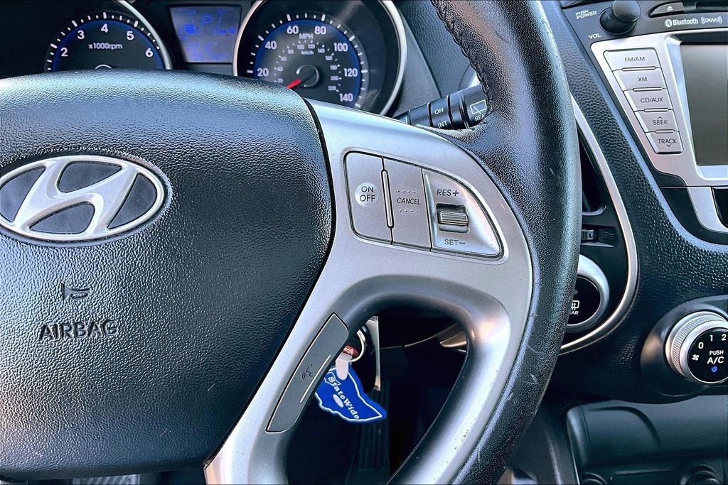 Used 2011 Hyundai Tucson GLS w/ Navigation Pkg 2 FWD image 18