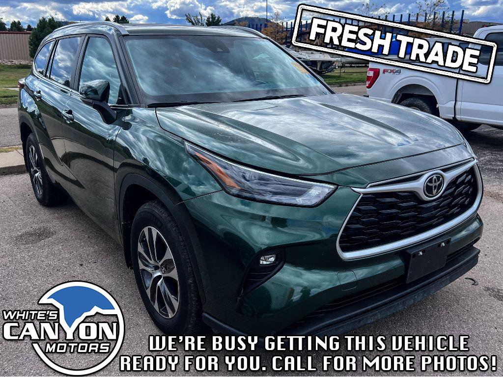 Used 2024 Toyota Highlander XLE image 5