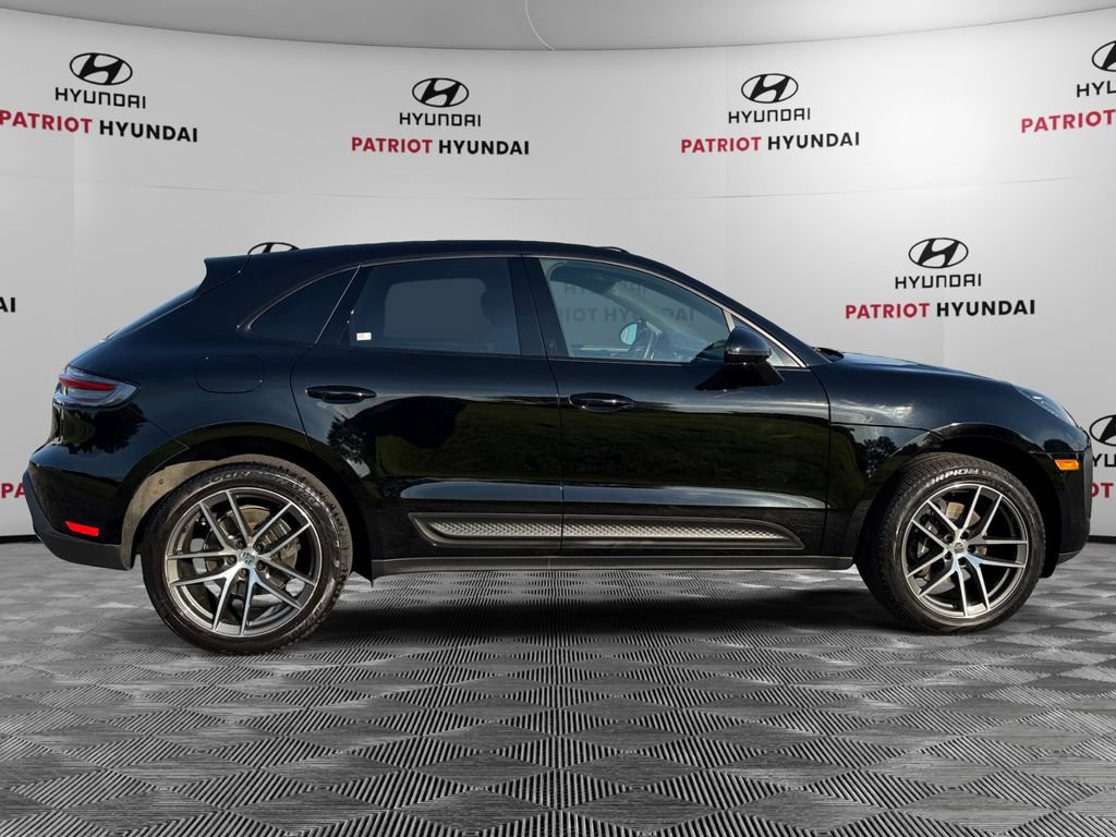 Used 2025 Porsche Macan AWD/4WD video 2