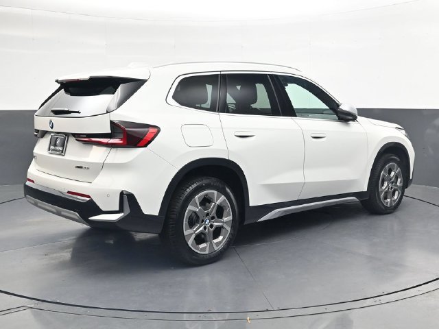 Used 2023 BMW X1 xDrive28i w/ Convenience Package AWD/4WD image 4