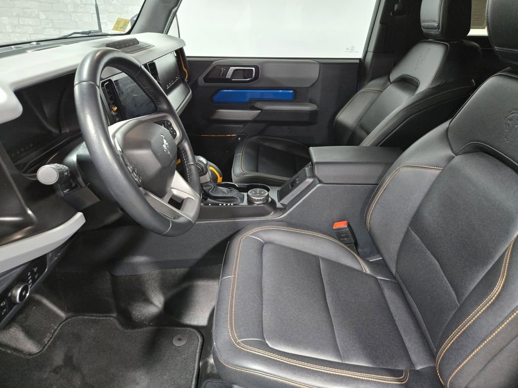 Used 2023 Ford Bronco Badlands image 10