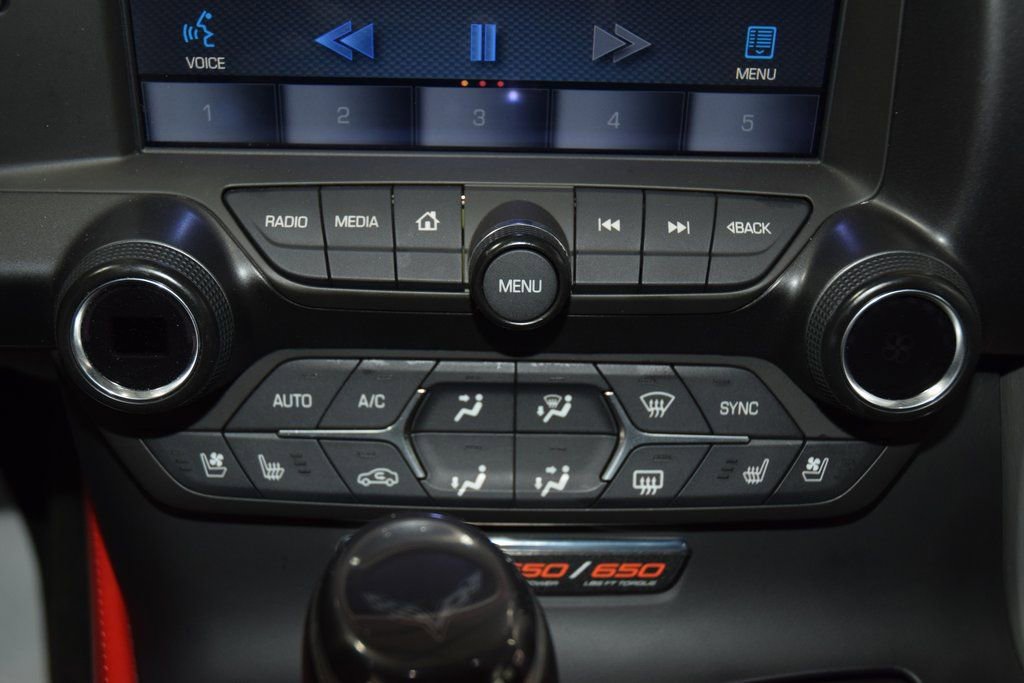 Used 2015 Chevrolet Corvette Z06 w/ 3LZ Preferred Equipment Group image 38