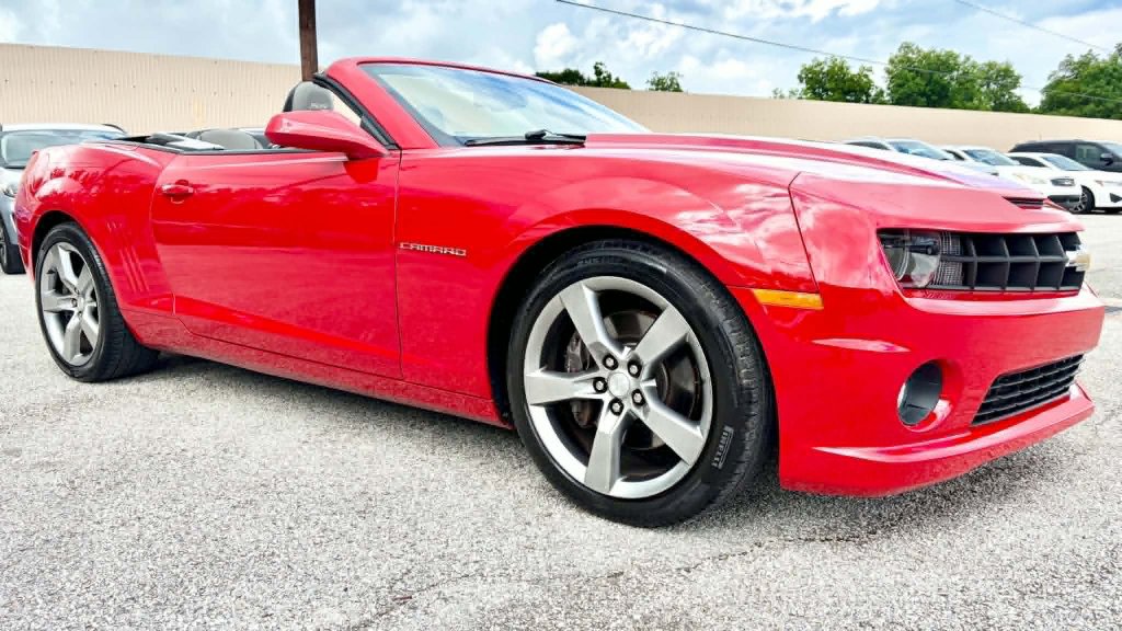 Used 2012 Chevrolet Camaro SS w/ RS Package RWD image 3