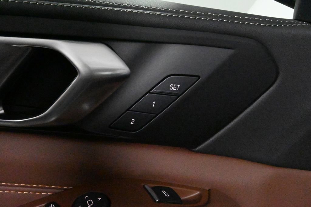 Used 2026 BMW X5 xDrive50e w/ M Sport Package image 31