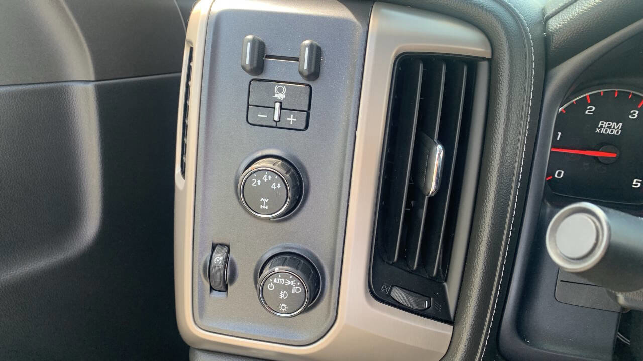 Used 2015 GMC Sierra 2500 Denali w/ Duramax Plus Package AWD/4WD image 31