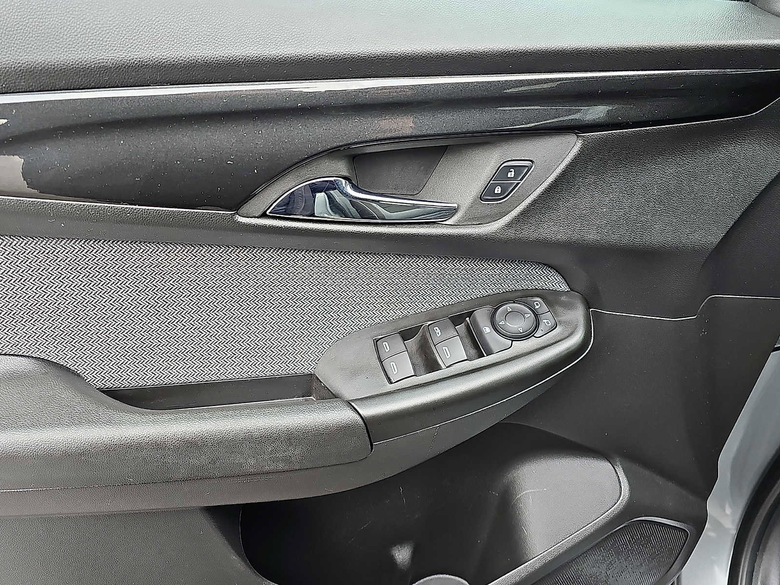 Used 2025 Chevrolet TrailBlazer LT AWD/4WD image 12