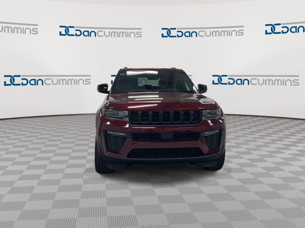 New 2026 Jeep Grand Cherokee Limited w/ Limited Altitude Package AWD/4WD image 3
