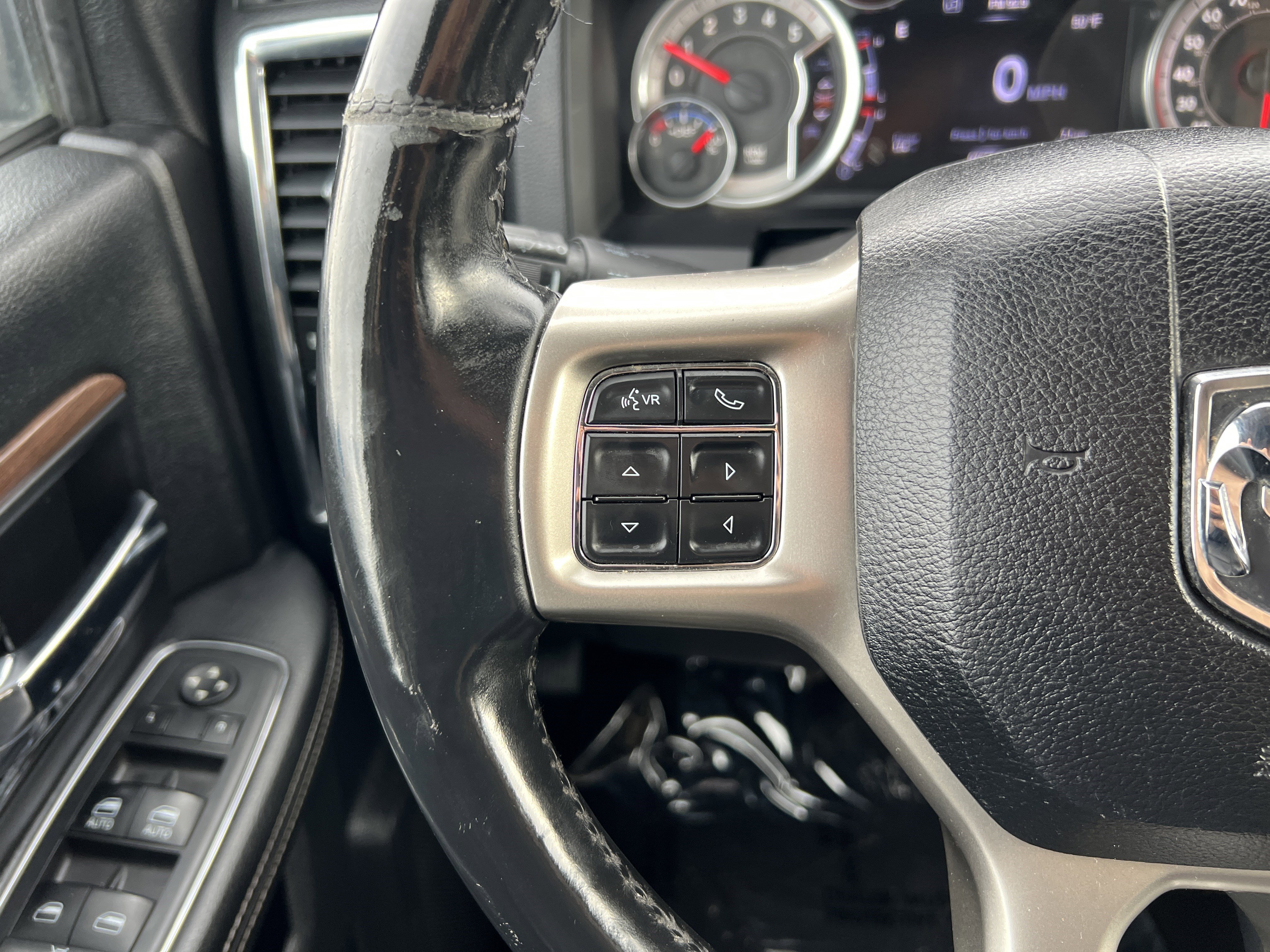 Used 2016 RAM 1500 Laramie image 27