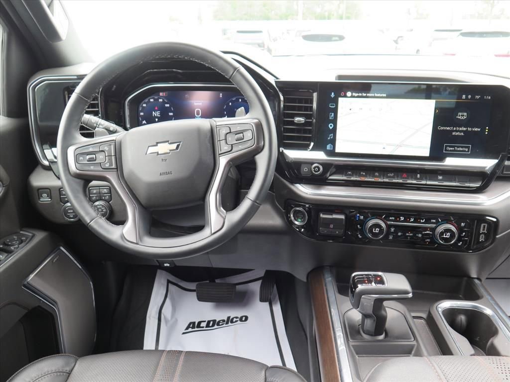 Used 2024 Chevrolet Silverado 1500 High Country w/ High Country Premium Package image 15